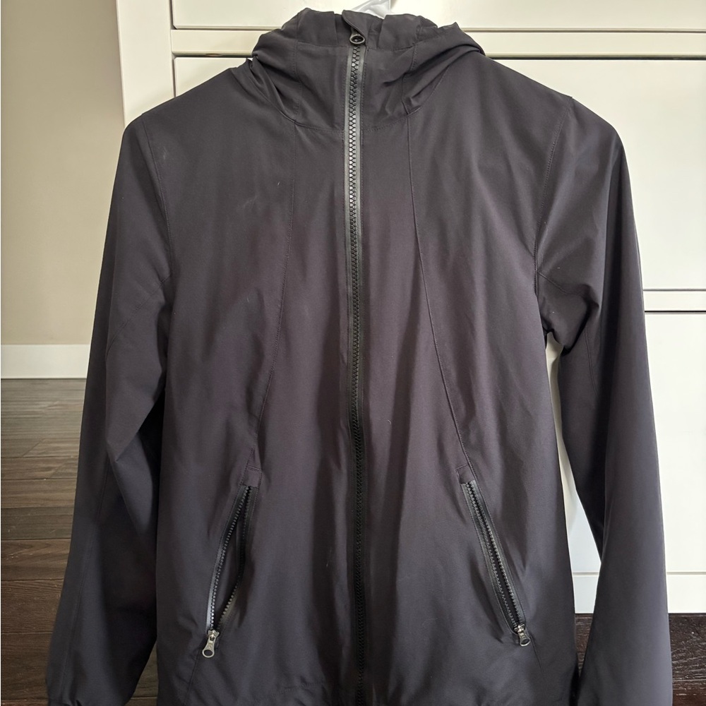 Women’s lululemon Black Rain Jacket